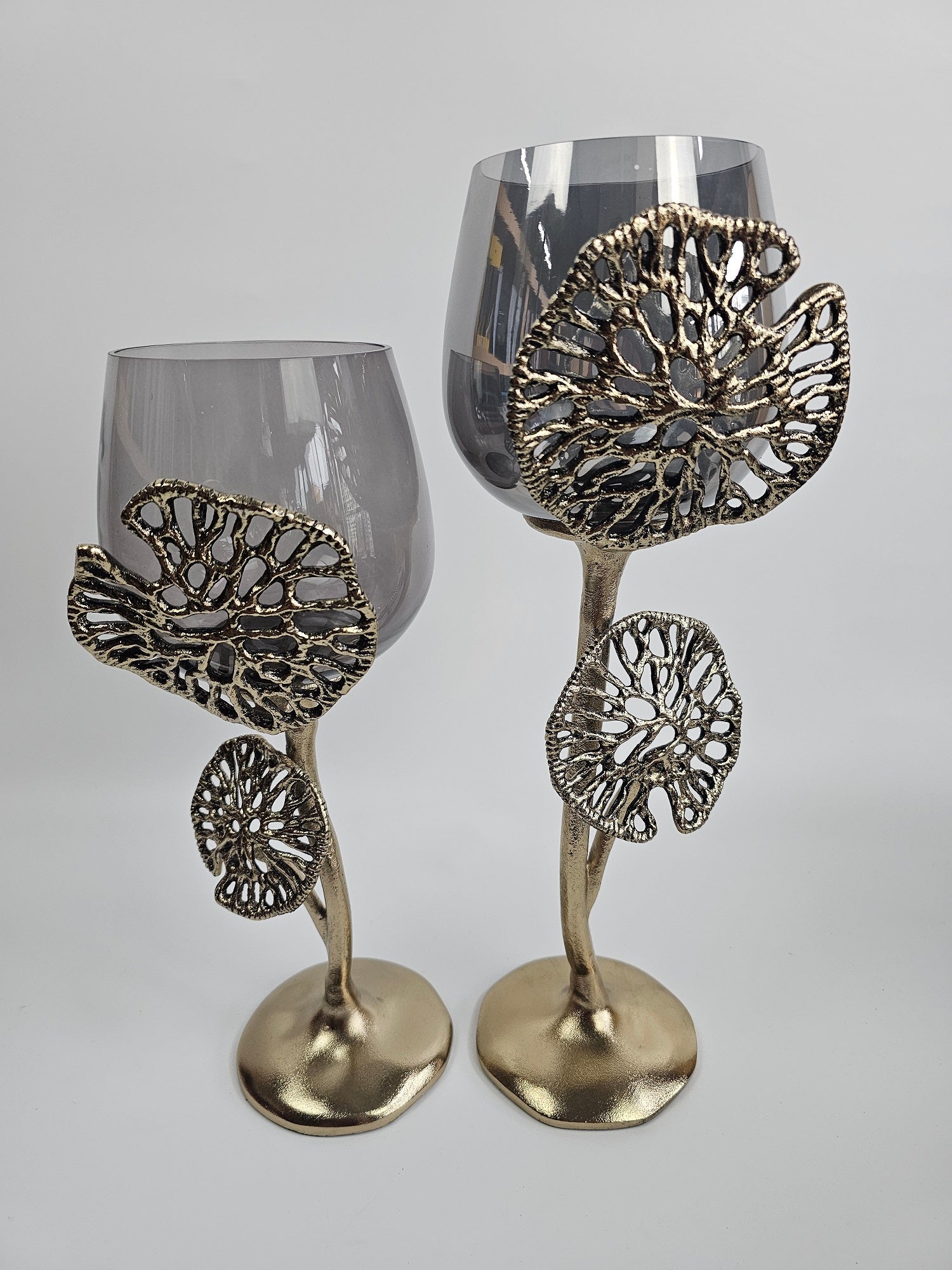 EHAIKA Pillar Candle Holder Set - Aluminum Gilded Lily Pad - Ombre Sea Kelp Green Colored Glass