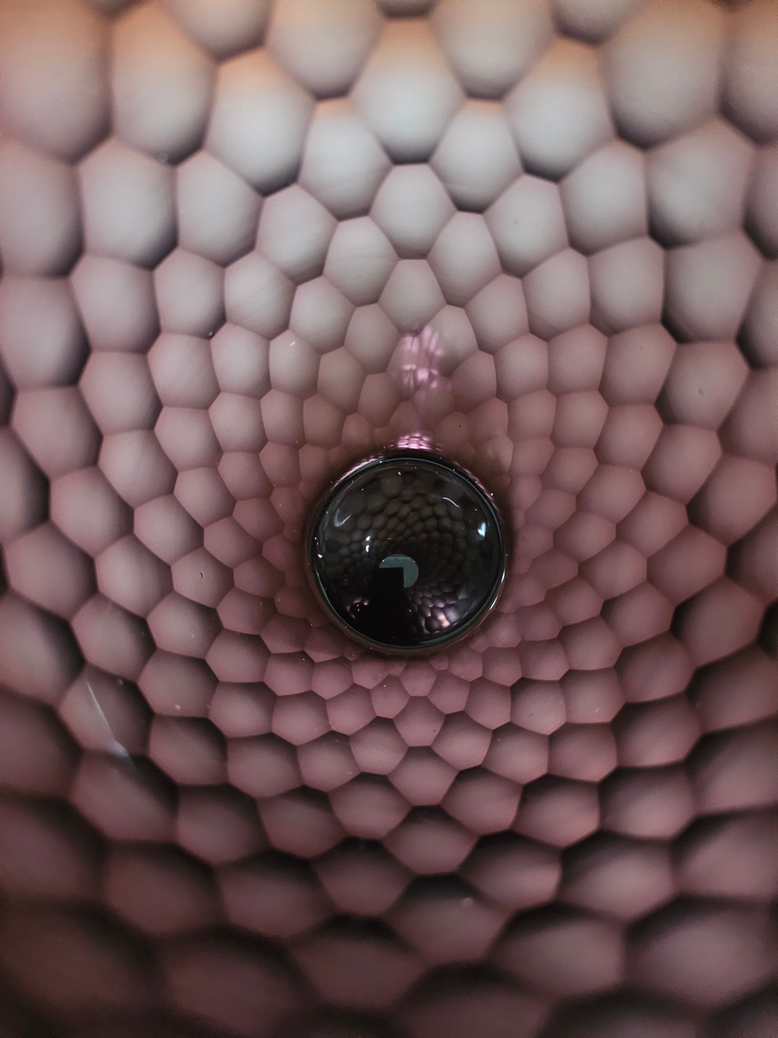 EHAIKA Glass Flower Vase With Gulla Cut Patterned - Burgundy Color