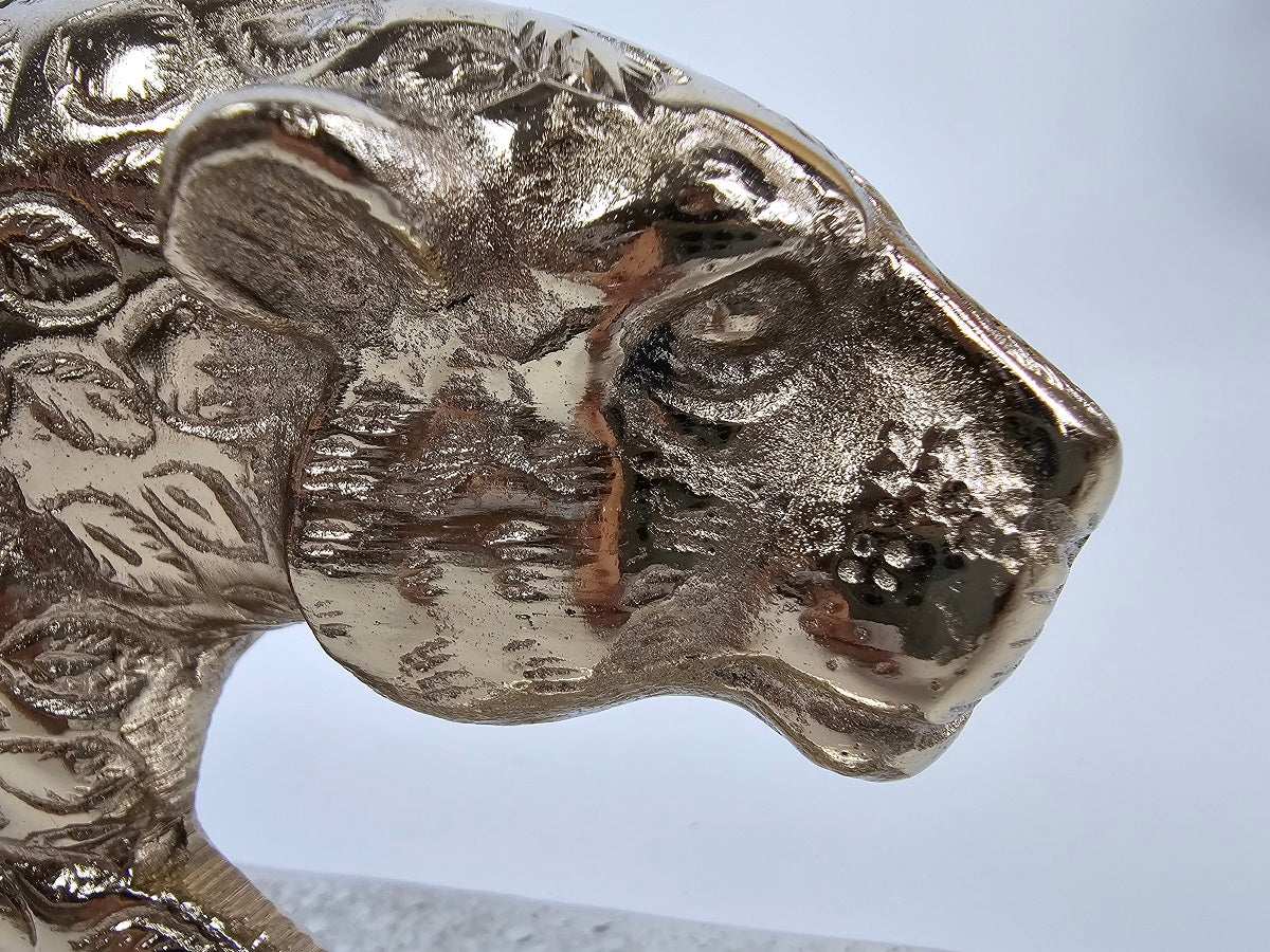 EHAIKA Gold & Silver Colour Aluminium Panther Sculpture – Home Office Table Top Statue Display Decoration
