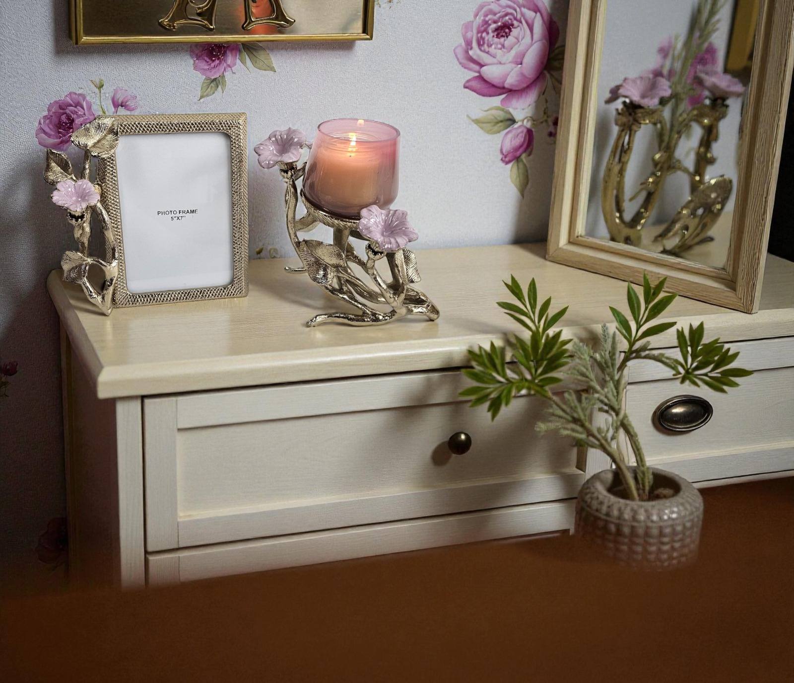 EHAIKA Candle Holder & Photo Frame Set – Enamelled Aluminium Morning Glory Flower With Ombre Lilac Coloured Class