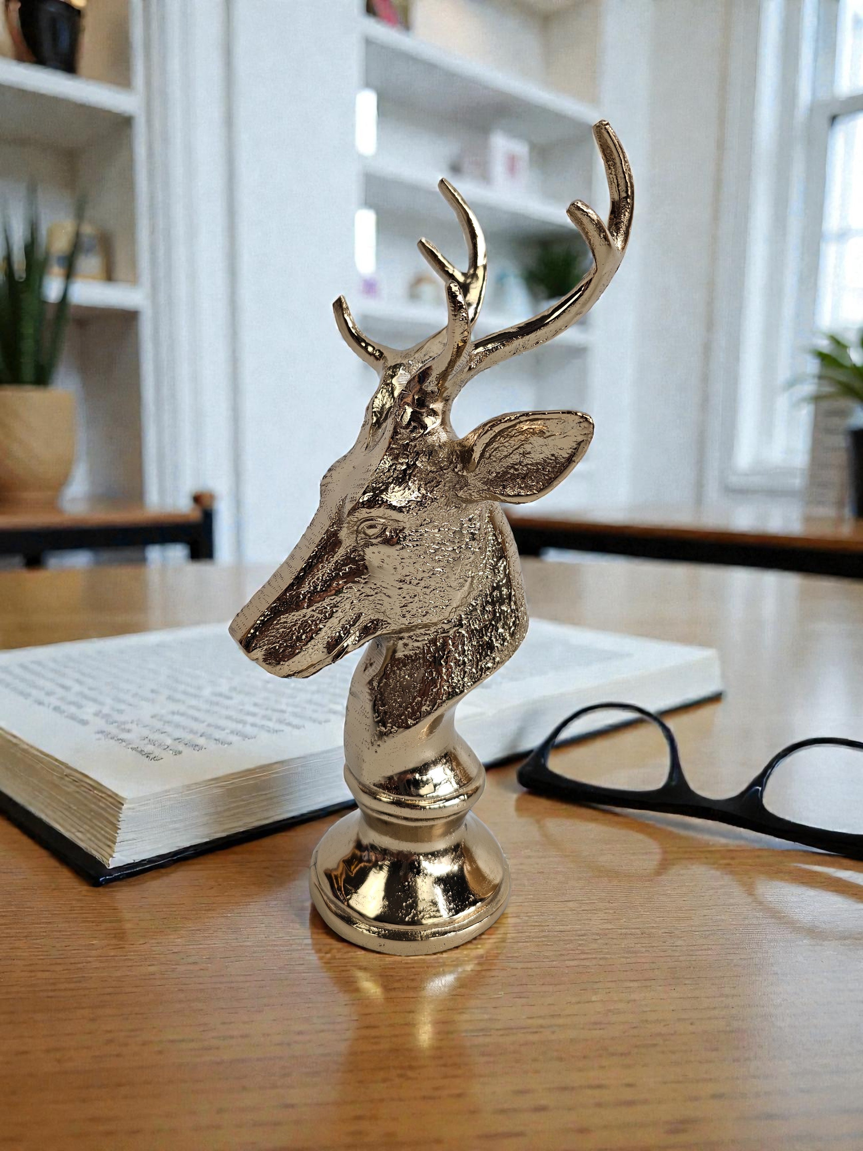 EHAIKA Golden Colour Aluminium Reindeer Head Sculpture – Home Office Table Top Statue Christmas Display Decoration Gift