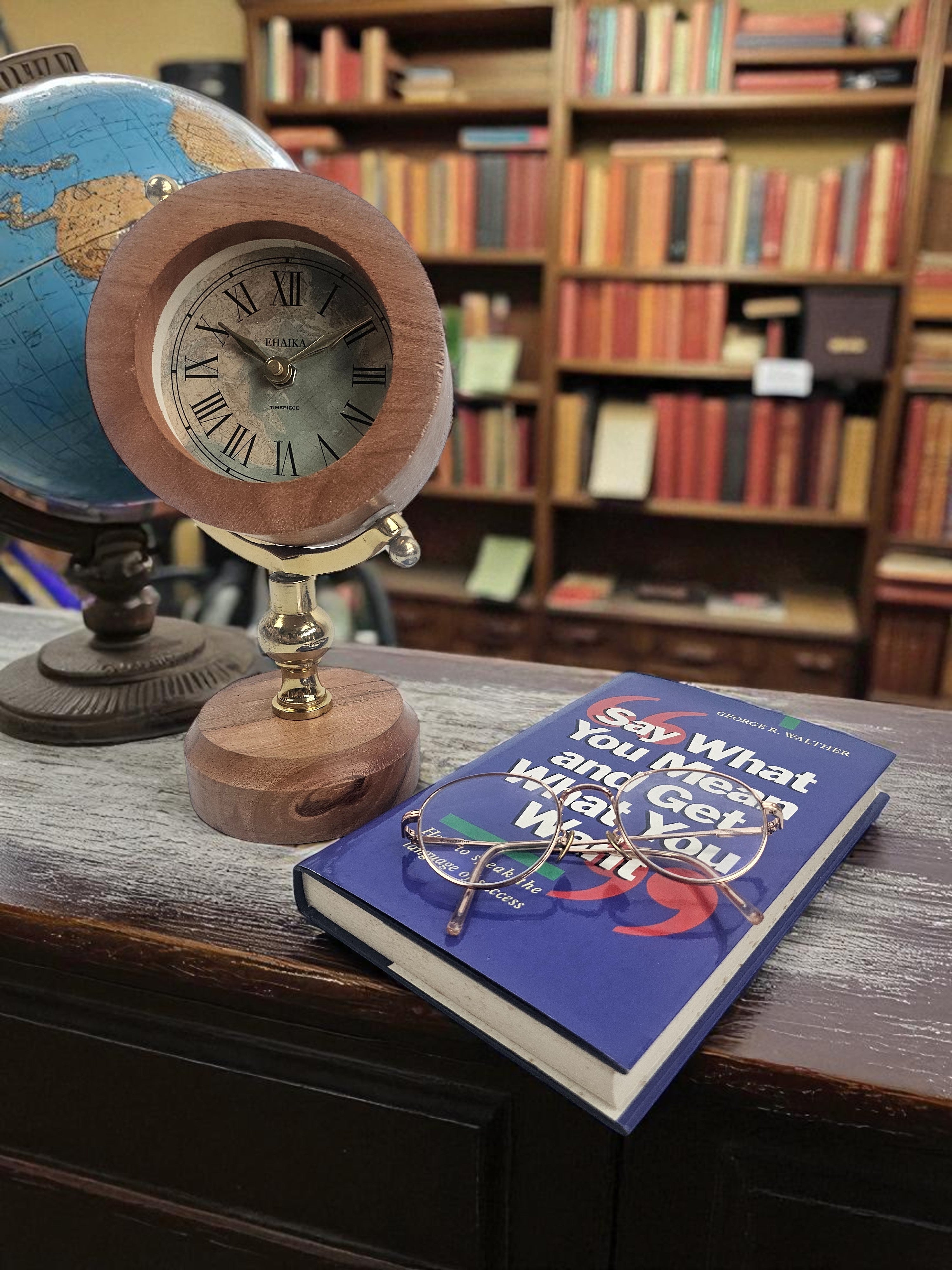 EHAIKA Modern Globe Design Table Clock, World Map Clockface, Metal Stand & Solid Wooden Base