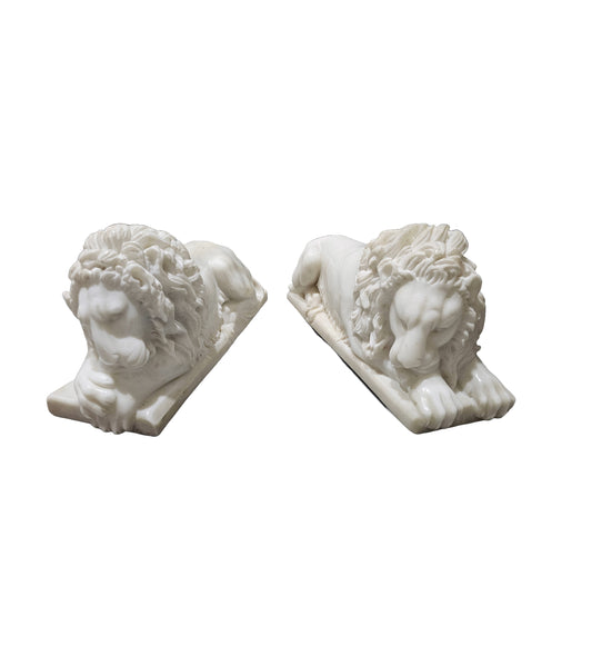 White marble stone carving sculpture beautiful lion office home decoration outdoor garden statue