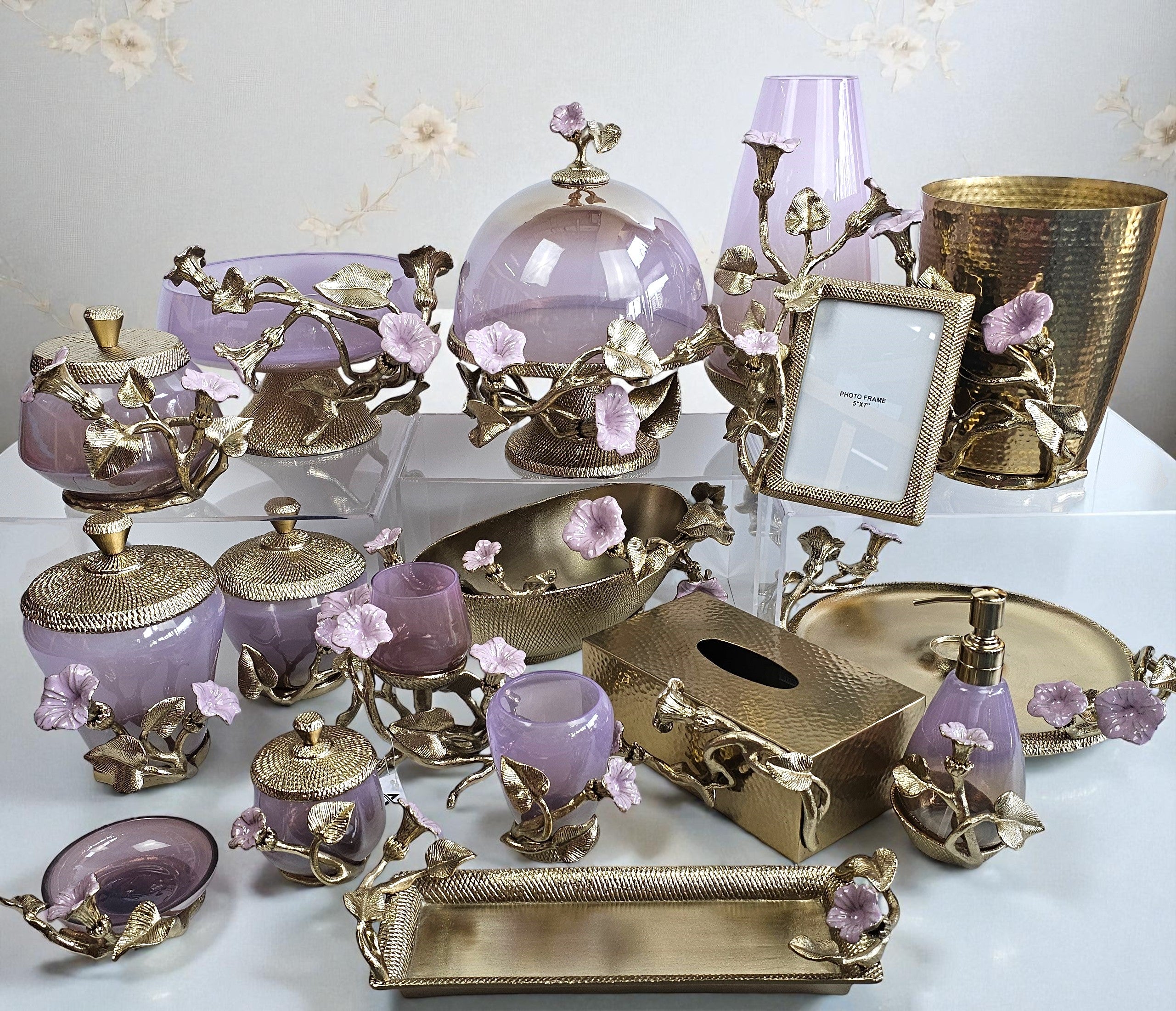 EHAIKA Candle Holder & Photo Frame Set – Enamelled Aluminium Morning Glory Flower With Ombre Lilac Coloured Class