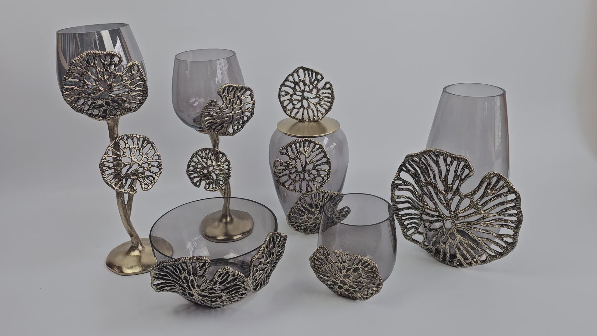 EHAIKA Wall Decoration Art Set of 4 - Aluminum Gilded Lily Pad – Dual Tone Gold & Bronze Finished